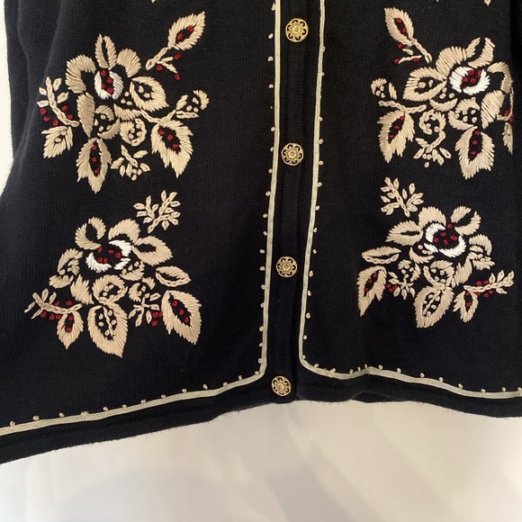 Vintage Jantzen Cottagecore Hand-Embroidered Button Sweater Women's M Timeless - Picture 10 of 16